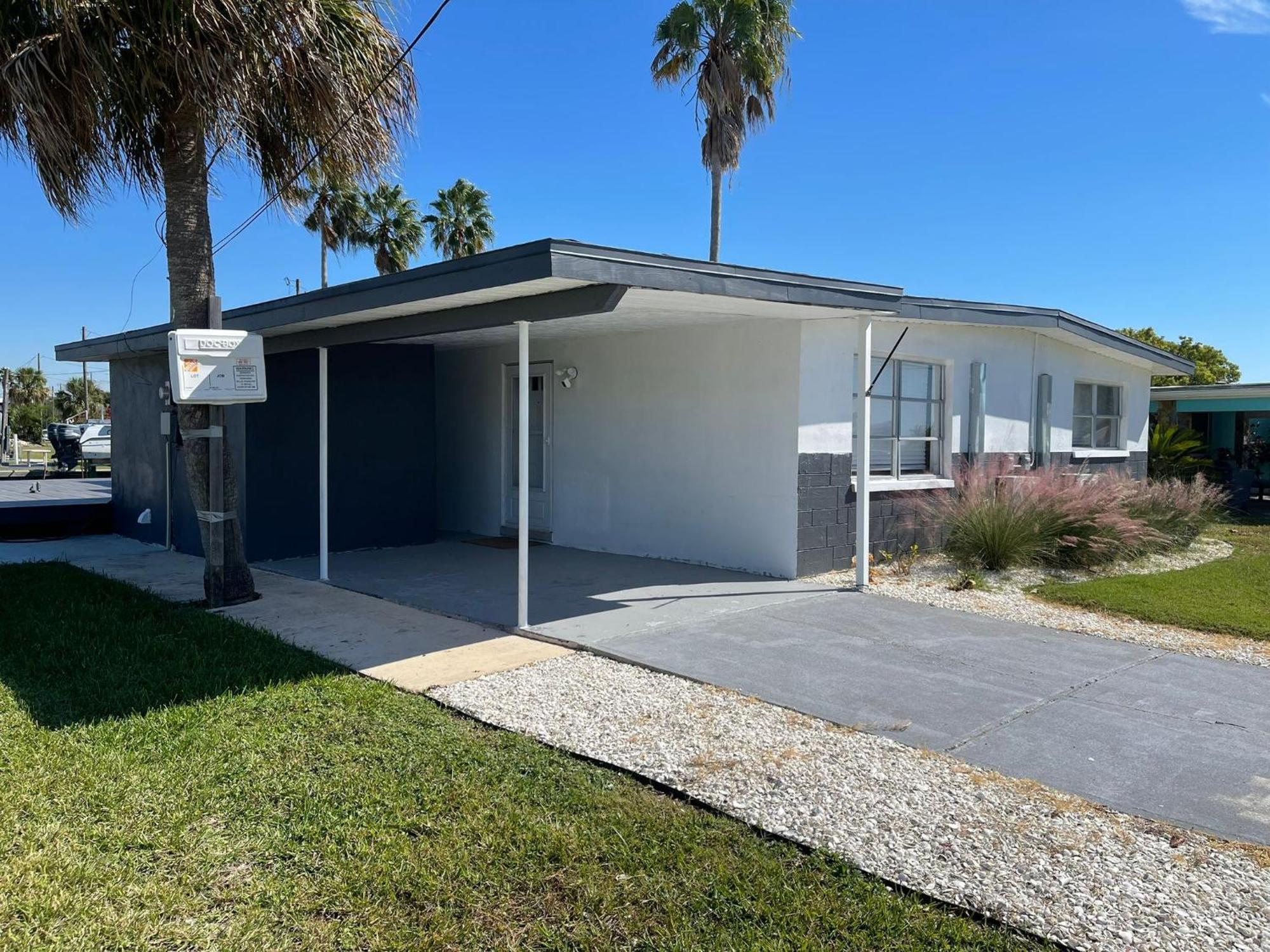 Water Front House Holiday home *